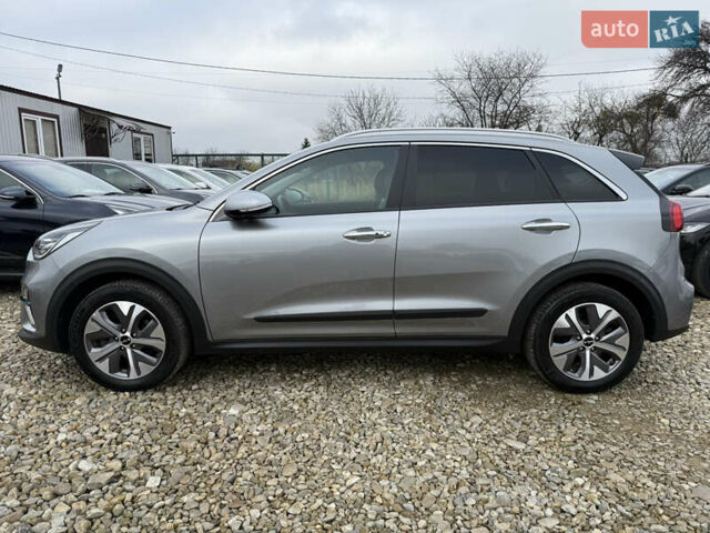 Серый Киа Niro, объемом двигателя 0 л и пробегом 70 тыс. км за 24400 $, фото 16 на Automoto.ua