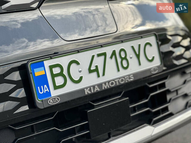 Сірий Кіа Niro, об'ємом двигуна 0 л та пробігом 120 тис. км за 21700 $, фото 8 на Automoto.ua