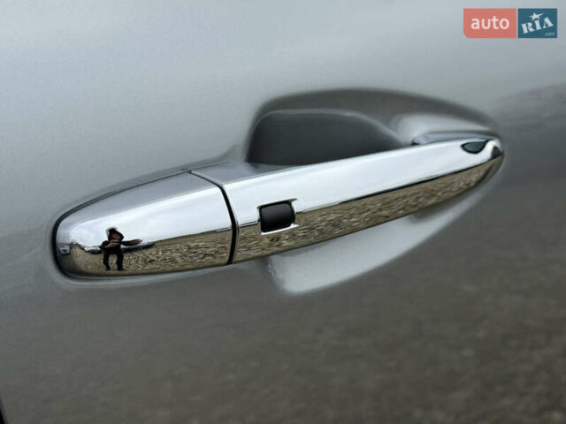 Серый Киа Niro, объемом двигателя 0 л и пробегом 70 тыс. км за 24400 $, фото 28 на Automoto.ua