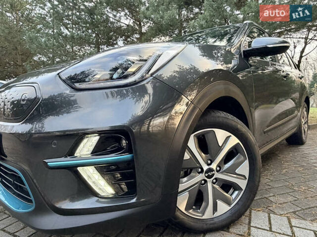 Серый Киа Niro, объемом двигателя 0 л и пробегом 40 тыс. км за 25900 $, фото 7 на Automoto.ua