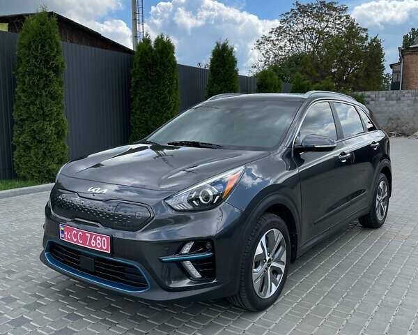 Серый Киа Niro, объемом двигателя 0 л и пробегом 130 тыс. км за 19800 $, фото 1 на Automoto.ua