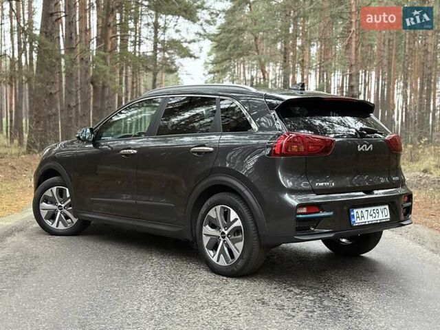 Сірий Кіа Niro, об'ємом двигуна 0 л та пробігом 72 тис. км за 22999 $, фото 5 на Automoto.ua
