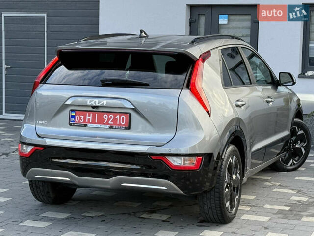 Серый Киа Niro, объемом двигателя 0 л и пробегом 95 тыс. км за 22700 $, фото 26 на Automoto.ua