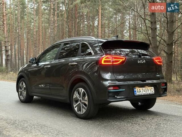 Сірий Кіа Niro, об'ємом двигуна 0 л та пробігом 72 тис. км за 22999 $, фото 18 на Automoto.ua