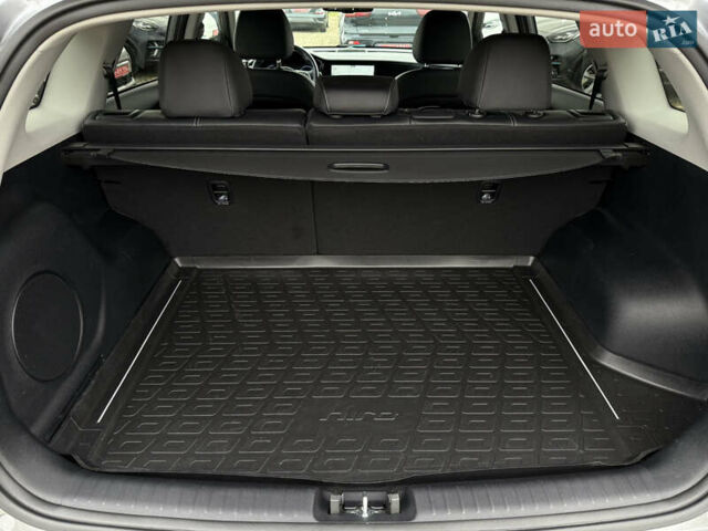 Серый Киа Niro, объемом двигателя 0 л и пробегом 70 тыс. км за 24400 $, фото 98 на Automoto.ua