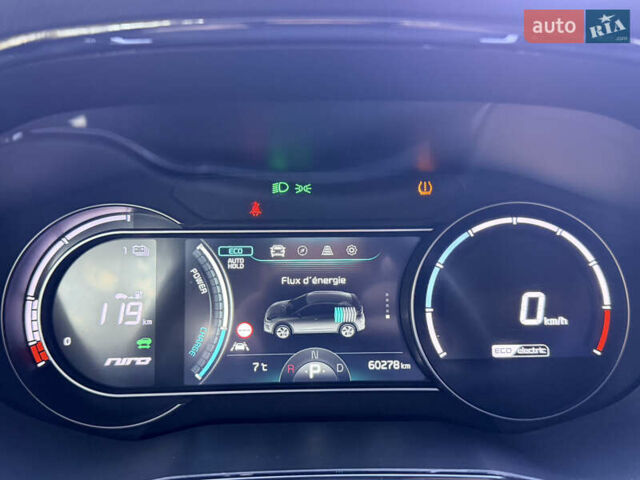 Сірий Кіа Niro, об'ємом двигуна 0 л та пробігом 60 тис. км за 22400 $, фото 23 на Automoto.ua