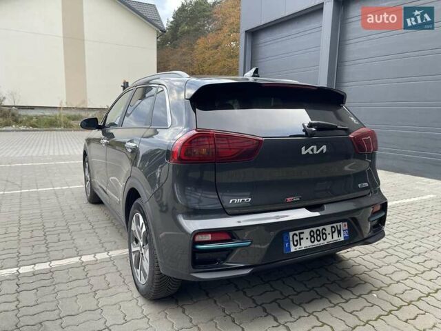 Серый Киа Niro, объемом двигателя 0 л и пробегом 74 тыс. км за 22700 $, фото 4 на Automoto.ua