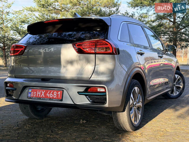 Сірий Кіа Niro, об'ємом двигуна 0 л та пробігом 60 тис. км за 22400 $, фото 8 на Automoto.ua