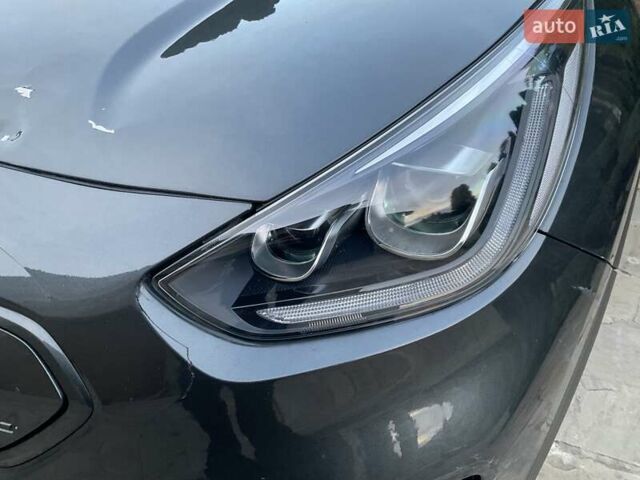 Серый Киа Niro, объемом двигателя 0 л и пробегом 82 тыс. км за 15999 $, фото 8 на Automoto.ua