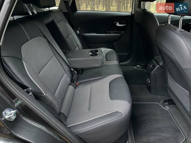 Сірий Кіа Niro, об'ємом двигуна 0 л та пробігом 72 тис. км за 22999 $, фото 68 на Automoto.ua