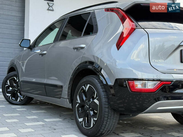 Серый Киа Niro, объемом двигателя 0 л и пробегом 95 тыс. км за 22700 $, фото 39 на Automoto.ua