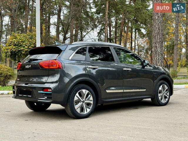 Серый Киа Niro, объемом двигателя 0 л и пробегом 37 тыс. км за 24800 $, фото 24 на Automoto.ua