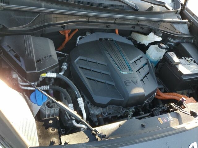 Серый Киа Niro, объемом двигателя 0 л и пробегом 143 тыс. км за 13700 $, фото 4 на Automoto.ua