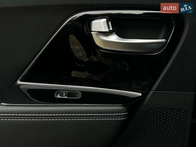 Серый Киа Niro, объемом двигателя 0 л и пробегом 37 тыс. км за 24900 $, фото 78 на Automoto.ua