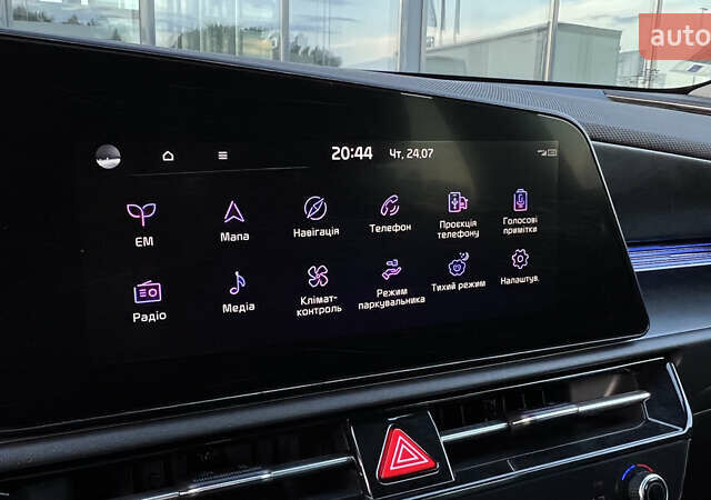 Серый Киа Niro, объемом двигателя 0 л и пробегом 50 тыс. км за 26720 $, фото 15 на Automoto.ua