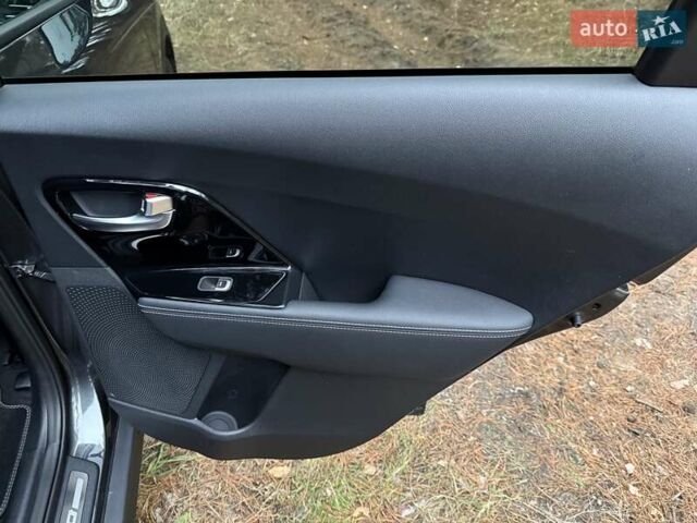 Сірий Кіа Niro, об'ємом двигуна 0 л та пробігом 72 тис. км за 22999 $, фото 67 на Automoto.ua