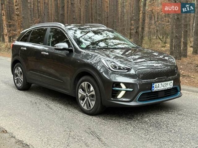 Сірий Кіа Niro, об'ємом двигуна 0 л та пробігом 72 тис. км за 22999 $, фото 21 на Automoto.ua