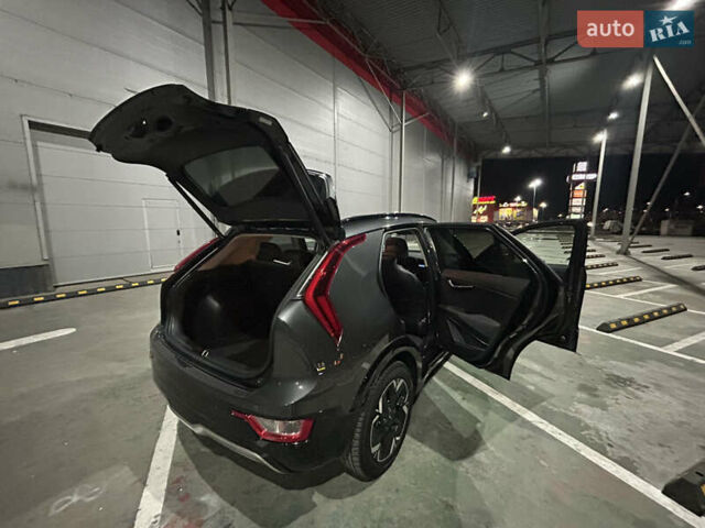 Серый Киа Niro, объемом двигателя 0 л и пробегом 133 тыс. км за 22299 $, фото 14 на Automoto.ua