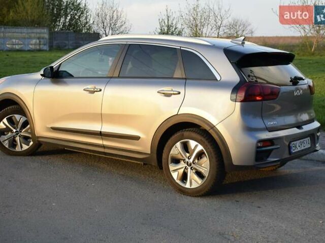 Серый Киа Niro, объемом двигателя 0 л и пробегом 98 тыс. км за 19500 $, фото 14 на Automoto.ua