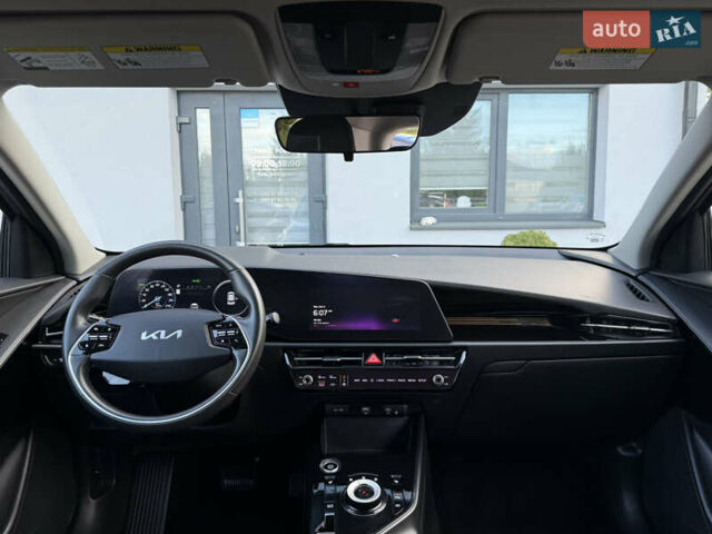 Серый Киа Niro, объемом двигателя 0 л и пробегом 95 тыс. км за 22700 $, фото 59 на Automoto.ua