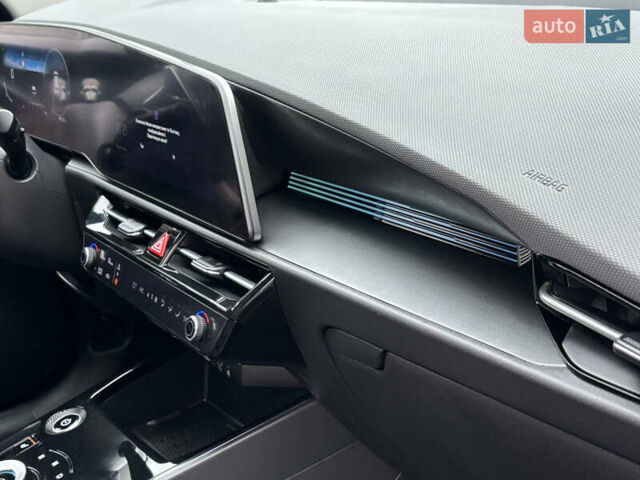 Киа Niro 2022 в Житомире на Automoto.ua Серый Киа Niro, объемом двигателя 0 л и пробегом 47 тыс. км за 27650 $, фото 76 на Automoto.ua