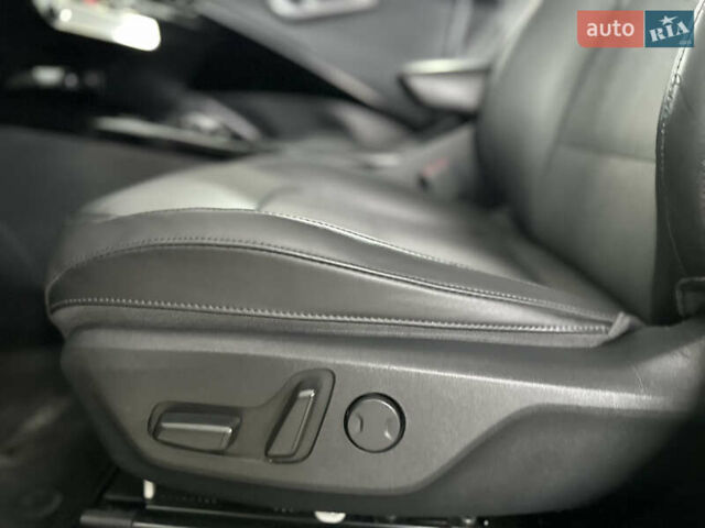 Серый Киа Niro, объемом двигателя 0 л и пробегом 120 тыс. км за 20900 $, фото 63 на Automoto.ua