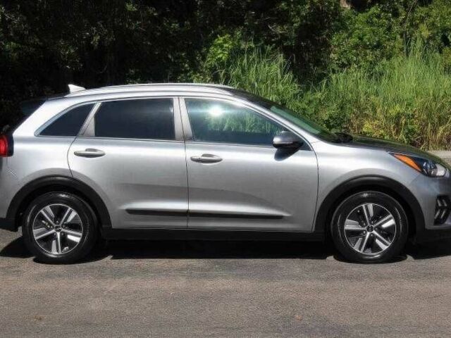 Серый Киа Niro, объемом двигателя 1.6 л и пробегом 45 тыс. км за 11500 $, фото 7 на Automoto.ua