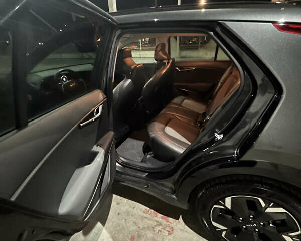 Серый Киа Niro, объемом двигателя 0 л и пробегом 133 тыс. км за 22299 $, фото 23 на Automoto.ua