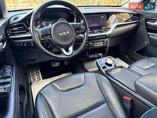 Серый Киа Niro, объемом двигателя 0 л и пробегом 39 тыс. км за 24400 $, фото 18 на Automoto.ua
