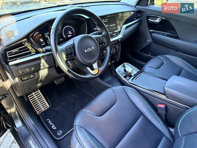 Серый Киа Niro, объемом двигателя 0 л и пробегом 32 тыс. км за 24950 $, фото 18 на Automoto.ua