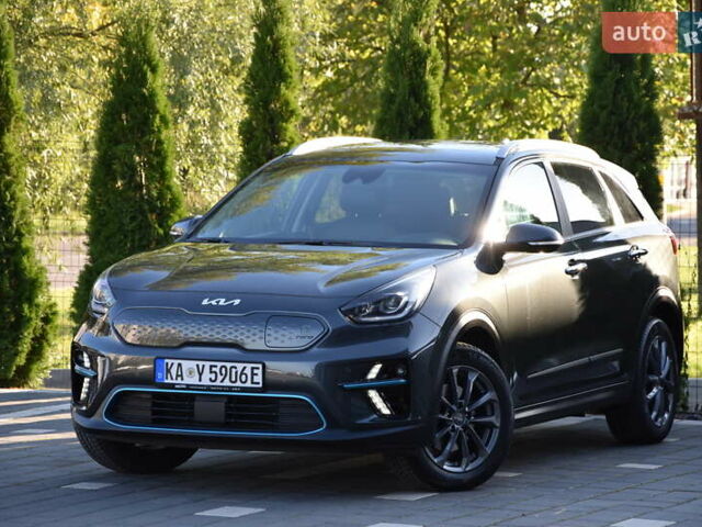 Сірий Кіа Niro, об'ємом двигуна 0 л та пробігом 61 тис. км за 23980 $, фото 4 на Automoto.ua