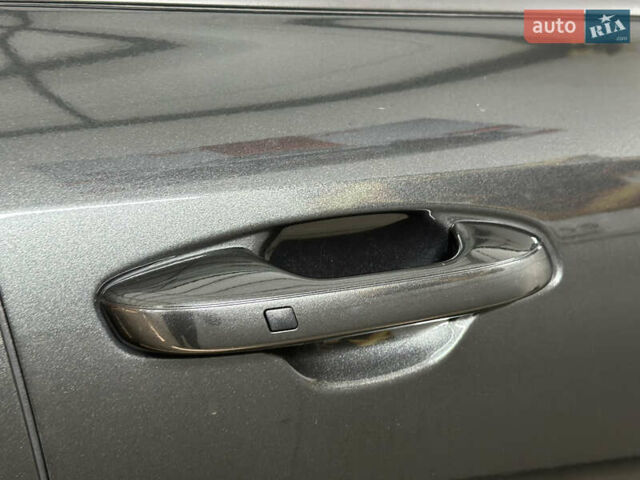 Серый Киа Niro, объемом двигателя 0 л и пробегом 120 тыс. км за 20900 $, фото 40 на Automoto.ua