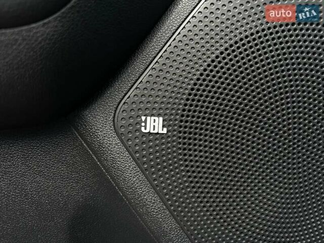 Сірий Кіа Niro, об'ємом двигуна 0 л та пробігом 73 тис. км за 23900 $, фото 38 на Automoto.ua