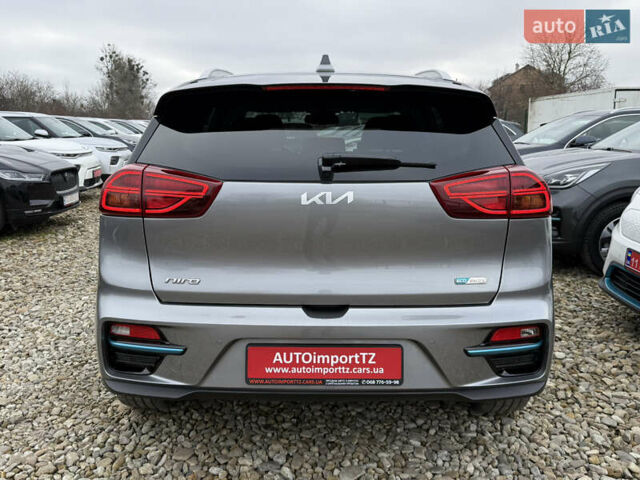 Серый Киа Niro, объемом двигателя 0 л и пробегом 70 тыс. км за 24400 $, фото 19 на Automoto.ua