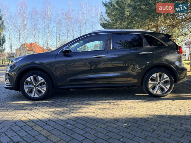 Серый Киа Niro, объемом двигателя 0 л и пробегом 32 тыс. км за 24950 $, фото 10 на Automoto.ua