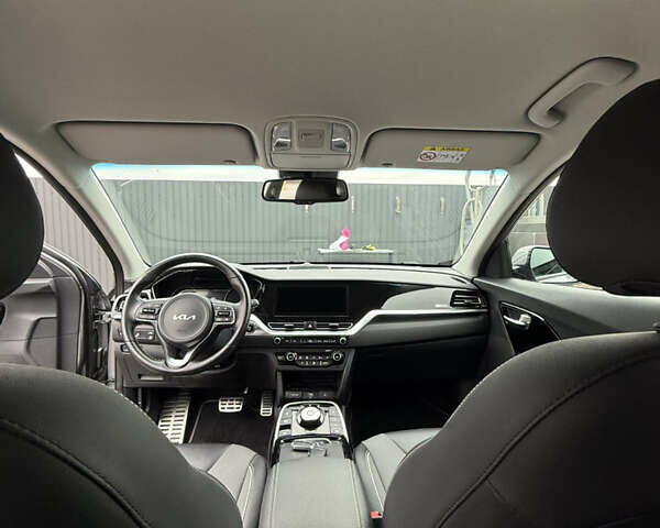 Серый Киа Niro, объемом двигателя 0 л и пробегом 37 тыс. км за 24400 $, фото 17 на Automoto.ua