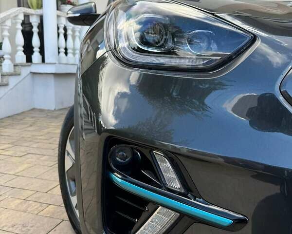 Сірий Кіа Niro, об'ємом двигуна 0 л та пробігом 69 тис. км за 23999 $, фото 9 на Automoto.ua