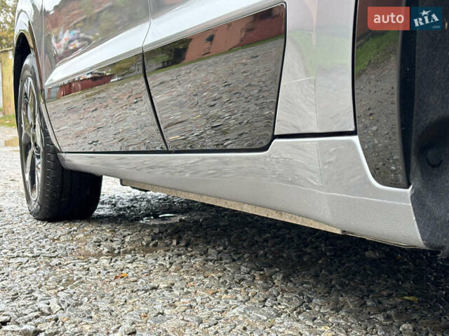 Киа Niro 2022 в Житомире на Automoto.ua Серый Киа Niro, объемом двигателя 0 л и пробегом 47 тыс. км за 27650 $, фото 20 на Automoto.ua
