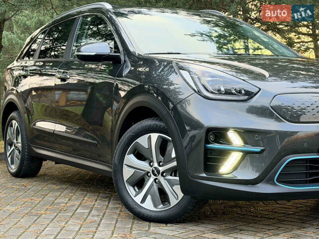 Серый Киа Niro, объемом двигателя 0 л и пробегом 40 тыс. км за 25900 $, фото 1 на Automoto.ua