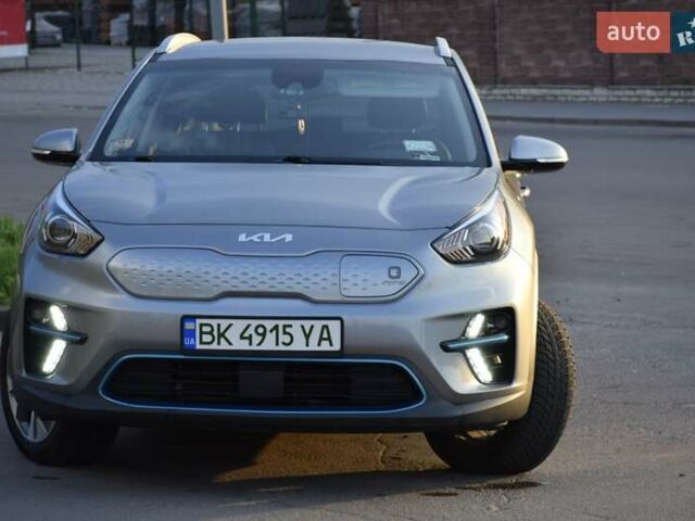 Серый Киа Niro, объемом двигателя 0 л и пробегом 98 тыс. км за 19500 $, фото 11 на Automoto.ua