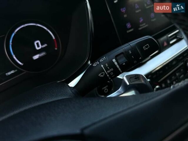 Сірий Кіа Niro, об'ємом двигуна 0 л та пробігом 73 тис. км за 23900 $, фото 47 на Automoto.ua
