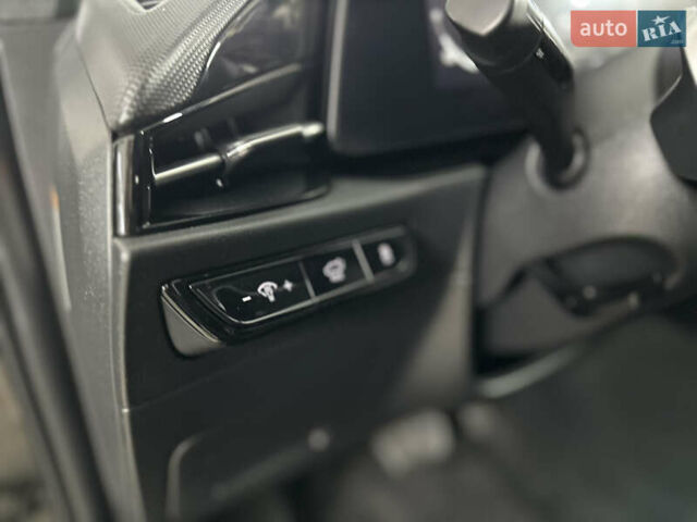 Серый Киа Niro, объемом двигателя 0 л и пробегом 120 тыс. км за 20900 $, фото 62 на Automoto.ua