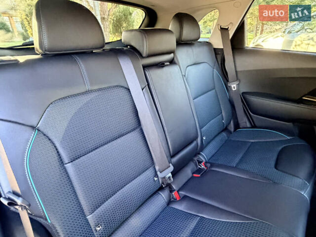 Сірий Кіа Niro, об'ємом двигуна 0 л та пробігом 60 тис. км за 22400 $, фото 19 на Automoto.ua