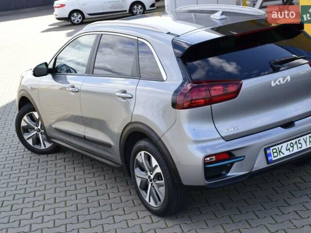 Серый Киа Niro, объемом двигателя 0 л и пробегом 98 тыс. км за 19500 $, фото 60 на Automoto.ua