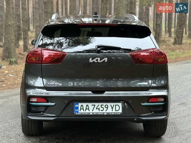 Сірий Кіа Niro, об'ємом двигуна 0 л та пробігом 72 тис. км за 22999 $, фото 14 на Automoto.ua