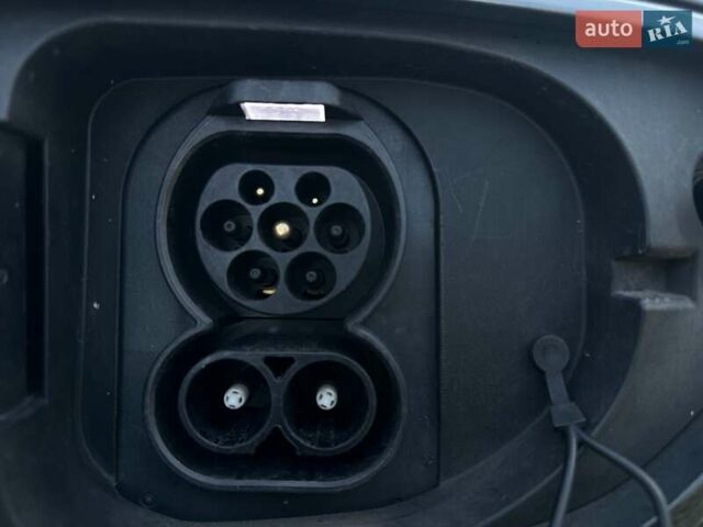 Сірий Кіа Niro, об'ємом двигуна 0 л та пробігом 73 тис. км за 23900 $, фото 15 на Automoto.ua