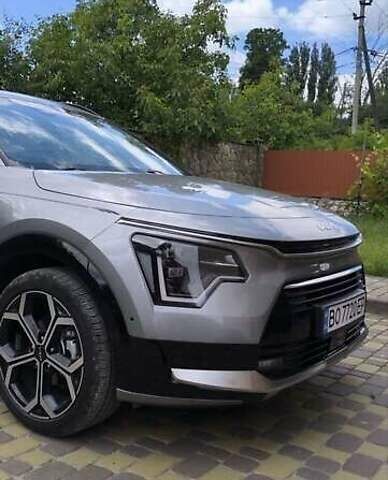 Сірий Кіа Niro, об'ємом двигуна 1.58 л та пробігом 25 тис. км за 19900 $, фото 1 на Automoto.ua