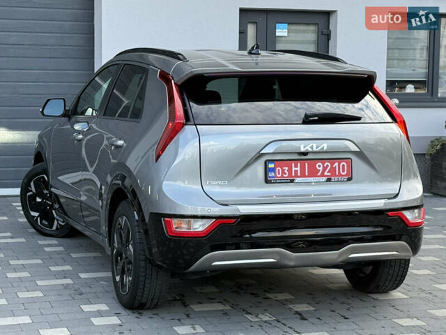 Серый Киа Niro, объемом двигателя 0 л и пробегом 95 тыс. км за 22700 $, фото 25 на Automoto.ua