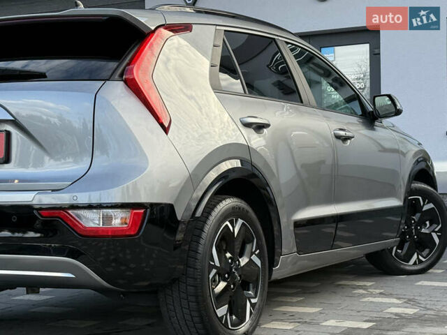 Серый Киа Niro, объемом двигателя 0 л и пробегом 95 тыс. км за 22700 $, фото 36 на Automoto.ua