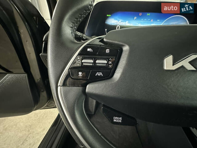 Серый Киа Niro, объемом двигателя 0 л и пробегом 120 тыс. км за 20900 $, фото 67 на Automoto.ua
